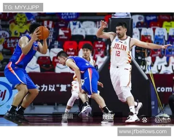 西安篮球队在世界锦标赛中的强劲表现与未来展望分析 西安篮球队在世界锦标赛中的强劲表现与未来展望分析